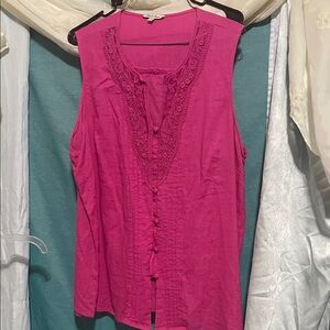 Elegant Magenta Sleeveless Blouse with Lace Detail